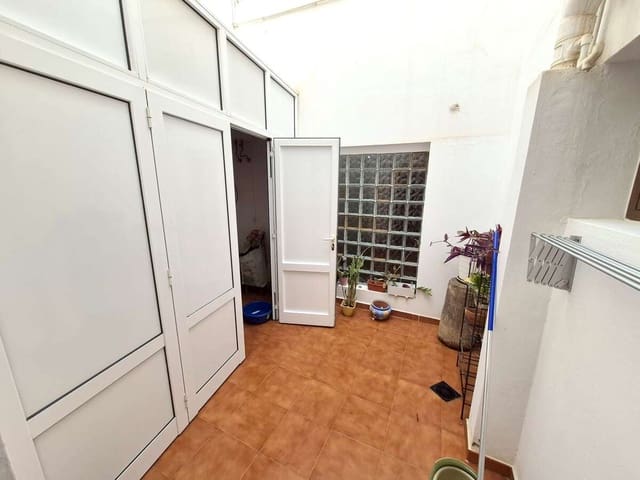 3 slaapkamer Flat te koop in Arrecife met garage - € 278.000 (Ref: 9997815)