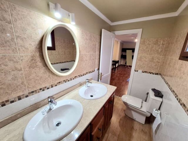 3 slaapkamer Flat te koop in Arrecife met garage - € 278.000 (Ref: 9997815)