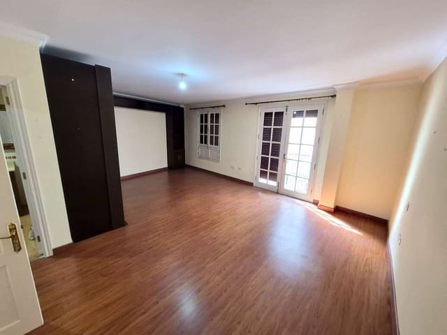 3 slaapkamer Flat te koop in Arrecife met garage - € 278.000 (Ref: 9997815)