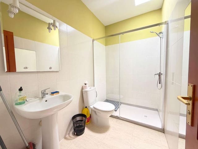 3 slaapkamer Halfvrijstaande villa te koop in Arrecife - € 260.000 (Ref: 9999497)