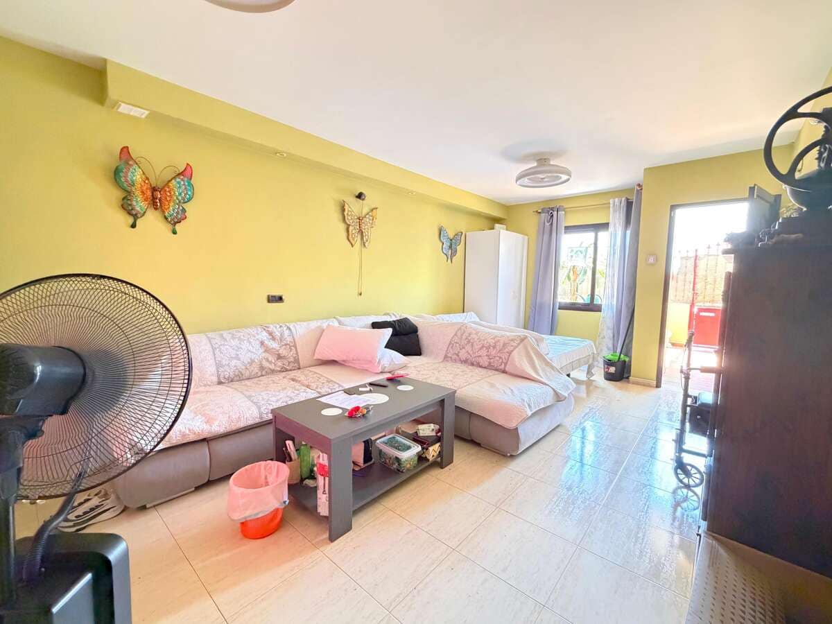 3 slaapkamer Halfvrijstaande villa te koop in Arrecife - € 260.000 (Ref: 9999497)