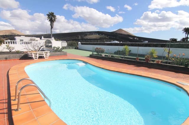 Finca/Casa Rural de 4 habitaciones en Masdache, Tías en venta con piscina garaje - 550.000 € (Ref: 9999498)