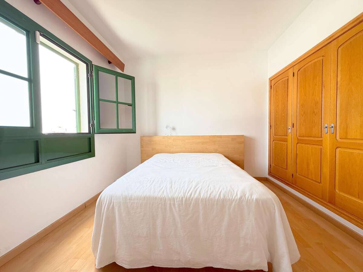 2 sovrum Lägenhet till salu i Costa Teguise med pool garage - 299 000 € (Ref: 9999500)
