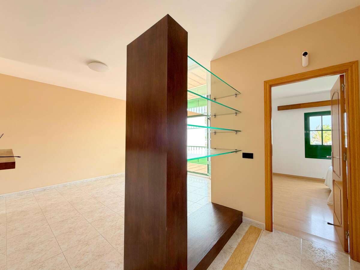 2 sovrum Lägenhet till salu i Costa Teguise med pool garage - 299 000 € (Ref: 9999500)