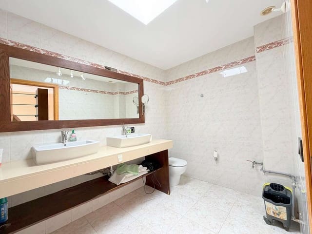 2 sovrum Lägenhet till salu i Costa Teguise, Teguise med pool garage - 299 000 € (Ref: 9999500)