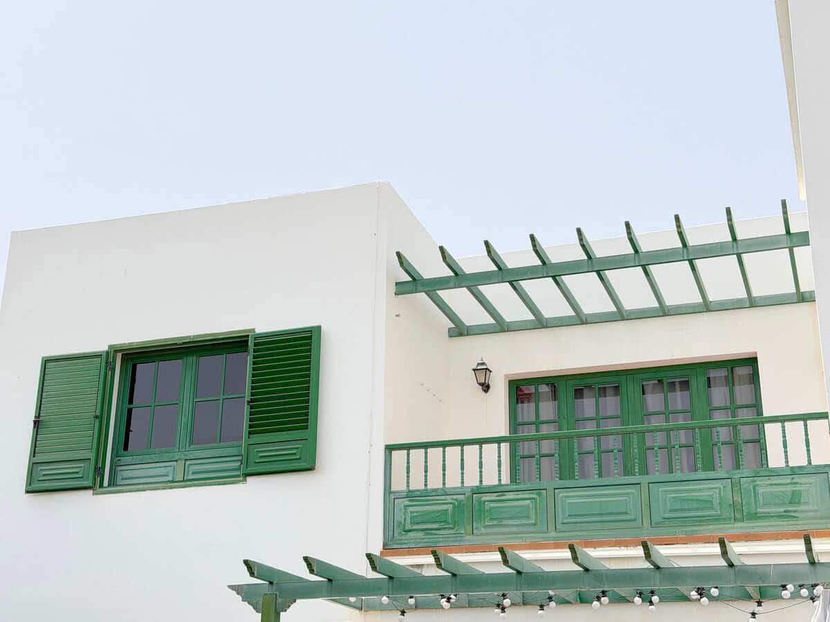 2 sovrum Lägenhet till salu i Costa Teguise med pool garage - 299 000 € (Ref: 9999500)