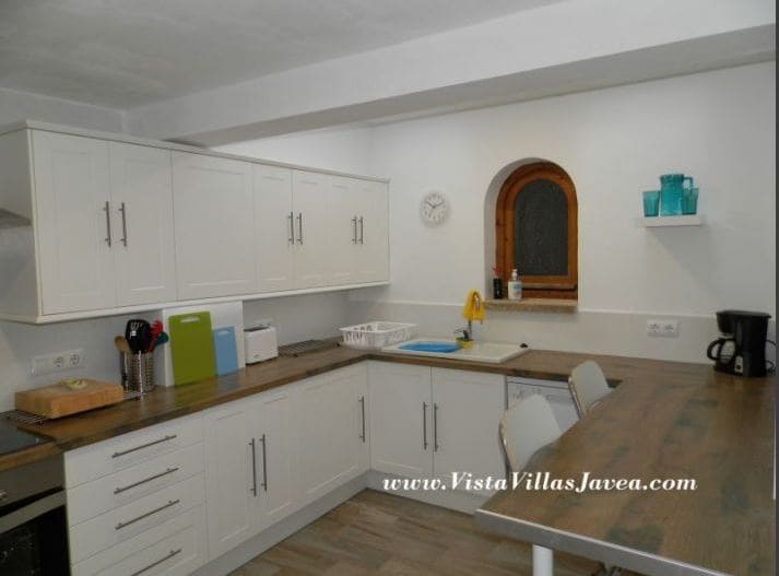 4 soveværelse Bungalow til salg i Javea / Xabia med swimmingpool - € 485.000 (Ref: 9486986)