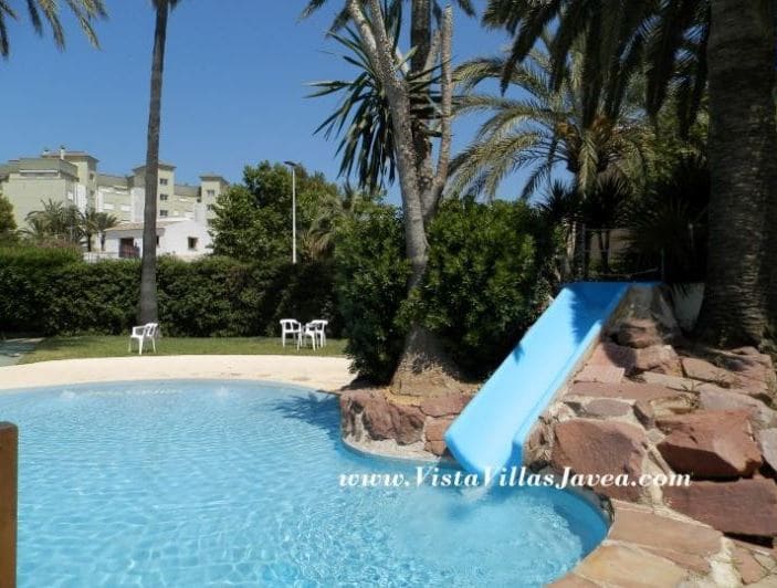 4 soveværelse Bungalow til salg i Javea / Xabia med swimmingpool - € 485.000 (Ref: 9486986)
