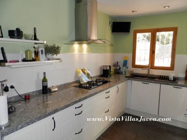 3 slaapkamer Villa te koop in Javea / Xàbia met zwembad - € 440.000 (Ref: 9487001)