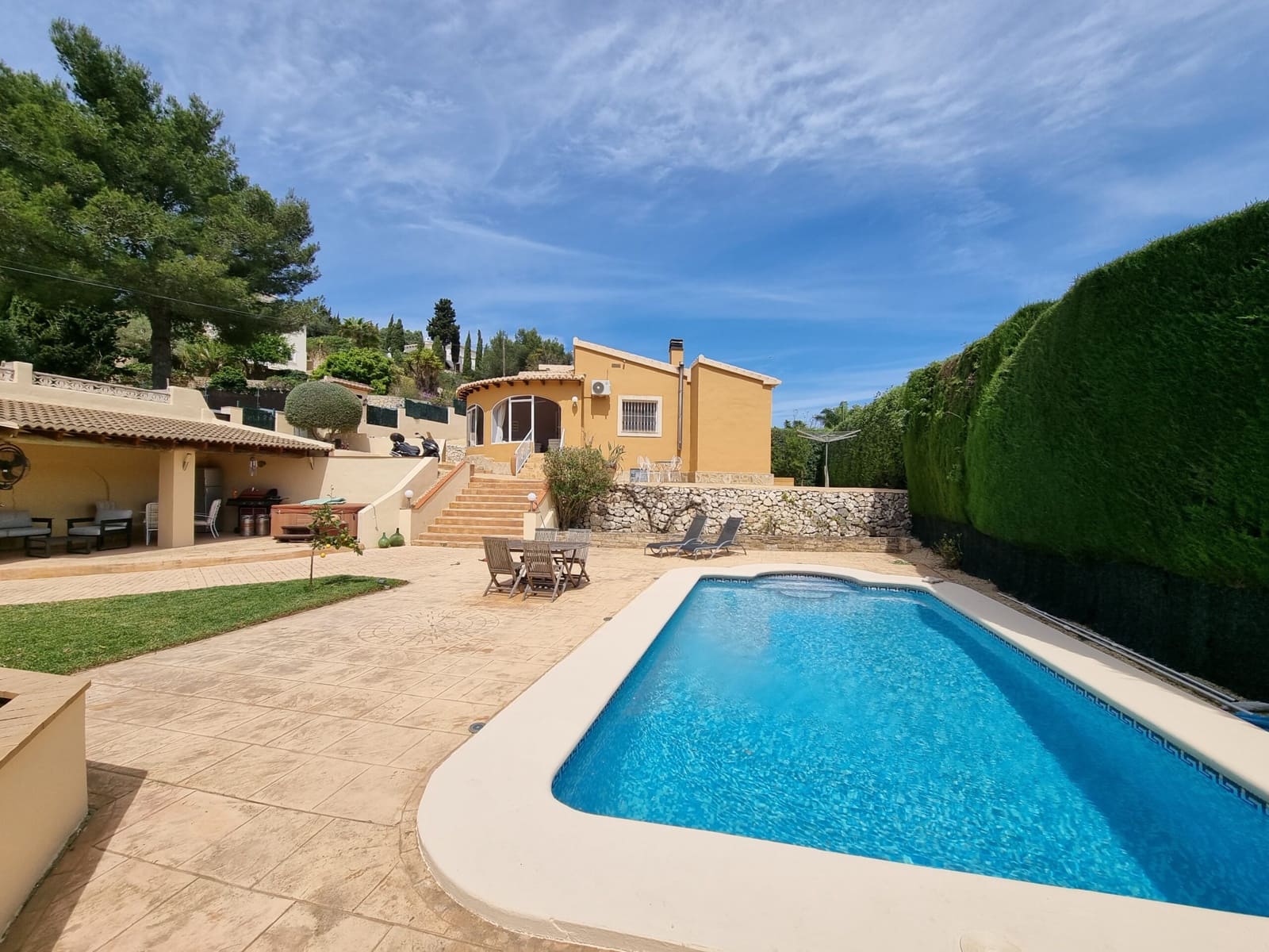 3 slaapkamer Villa te koop in Javea / Xabia met zwembad - € 440.000 (Ref: 9487001)