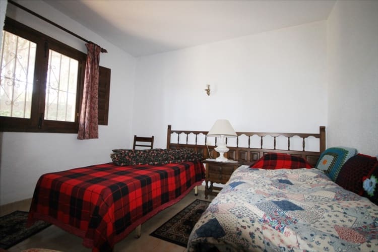 Chalet de 8 habitaciones en Arenal en venta con piscina - 950.000 € (Ref: 9487003)