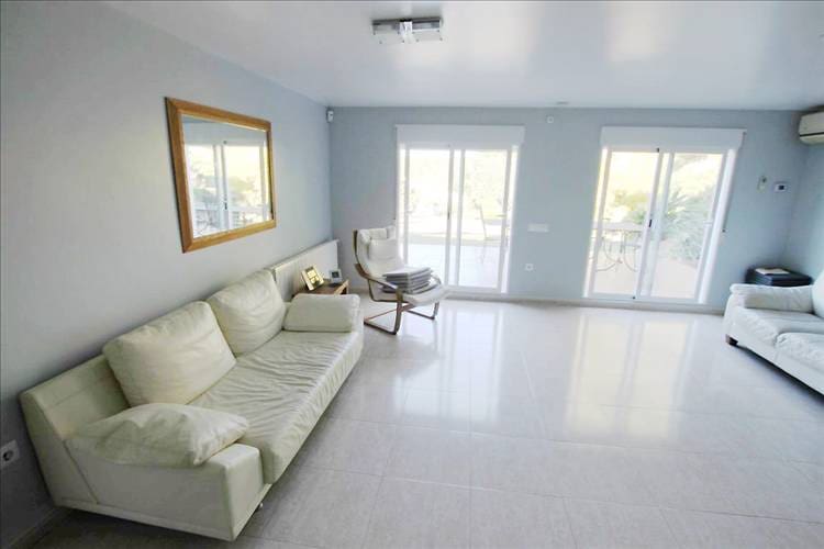 Chalet de 6 habitaciones en Arenal en venta con piscina - 899.000 € (Ref: 9487036)