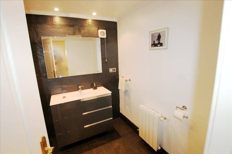 Chalet de 6 habitaciones en Arenal en venta con piscina - 899.000 € (Ref: 9487036)