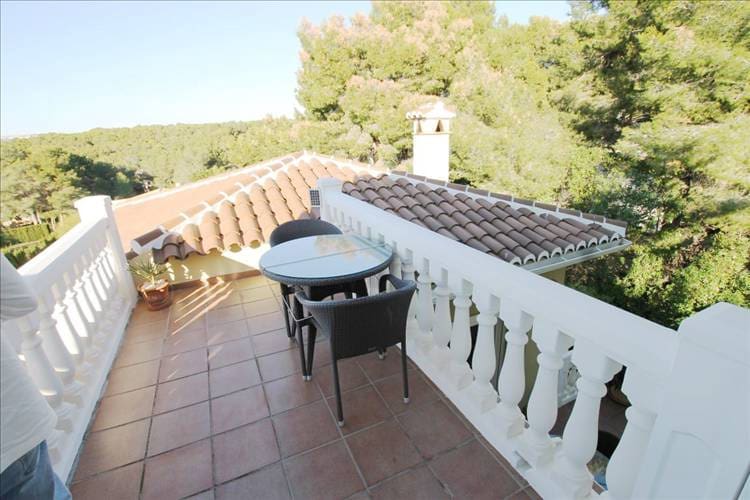 Chalet de 6 habitaciones en Arenal en venta con piscina - 899.000 € (Ref: 9487036)