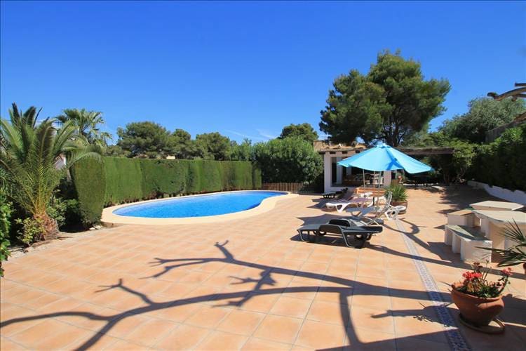 Kommersiell till salu i Javea / Xabia med pool - 850 000 € (Ref: 9487045)