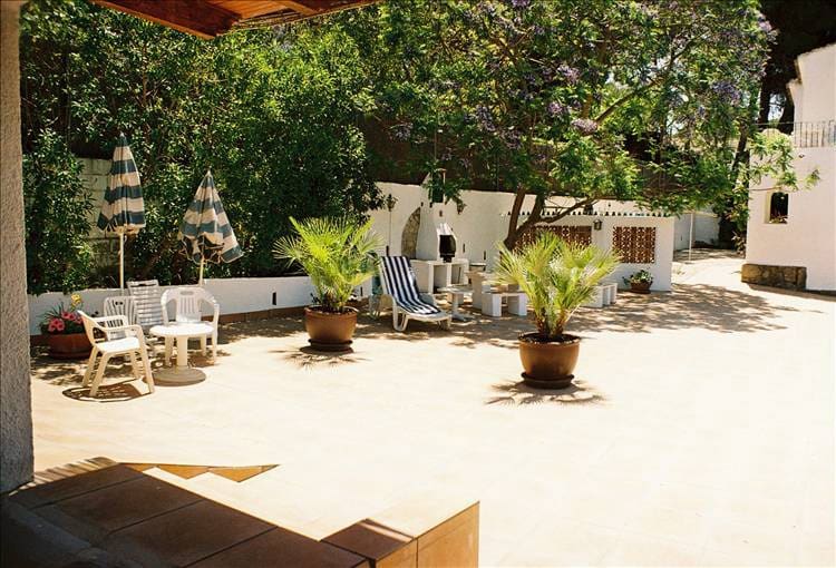 Kommersiell till salu i Javea / Xabia med pool - 850 000 € (Ref: 9487045)