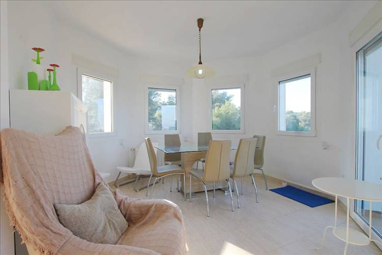 Chalet de 3 habitaciones en Arenal en venta con piscina - 549.000 € (Ref: 9487062)