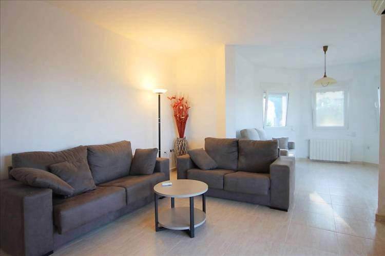 Chalet de 3 habitaciones en Arenal en venta con piscina - 549.000 € (Ref: 9487062)