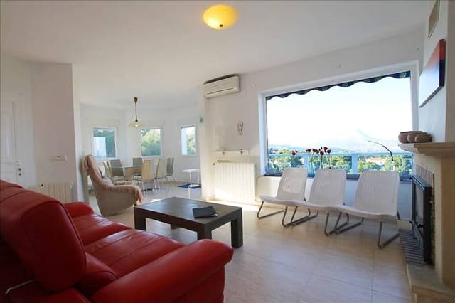 Chalet de 3 habitaciones en Arenal, Javea / Xàbia en venta con piscina - 549.000 € (Ref: 9487062)