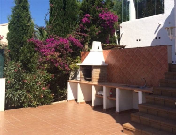 Chalet de 3 habitaciones en Arenal en venta con piscina - 549.000 € (Ref: 9487062)