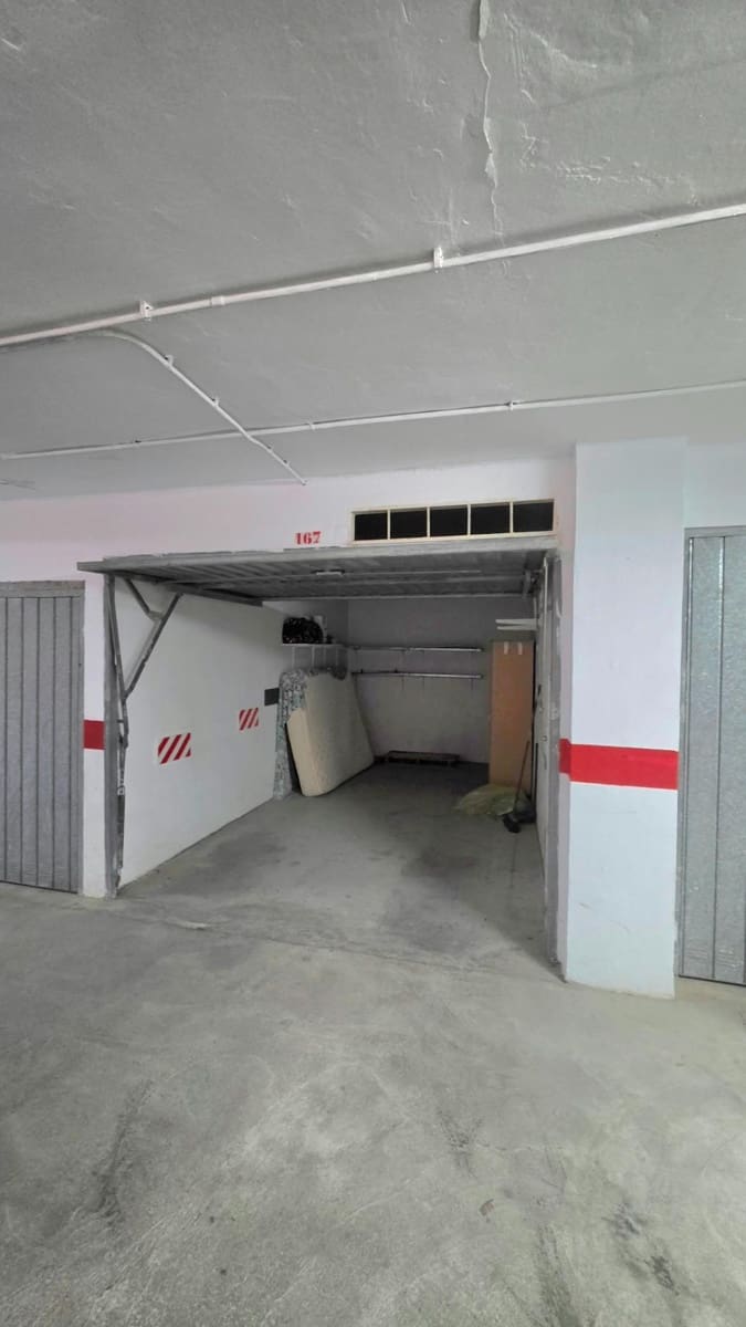 Garage à vendre à Torrevieja - 17 990 € (Ref: 10027337)