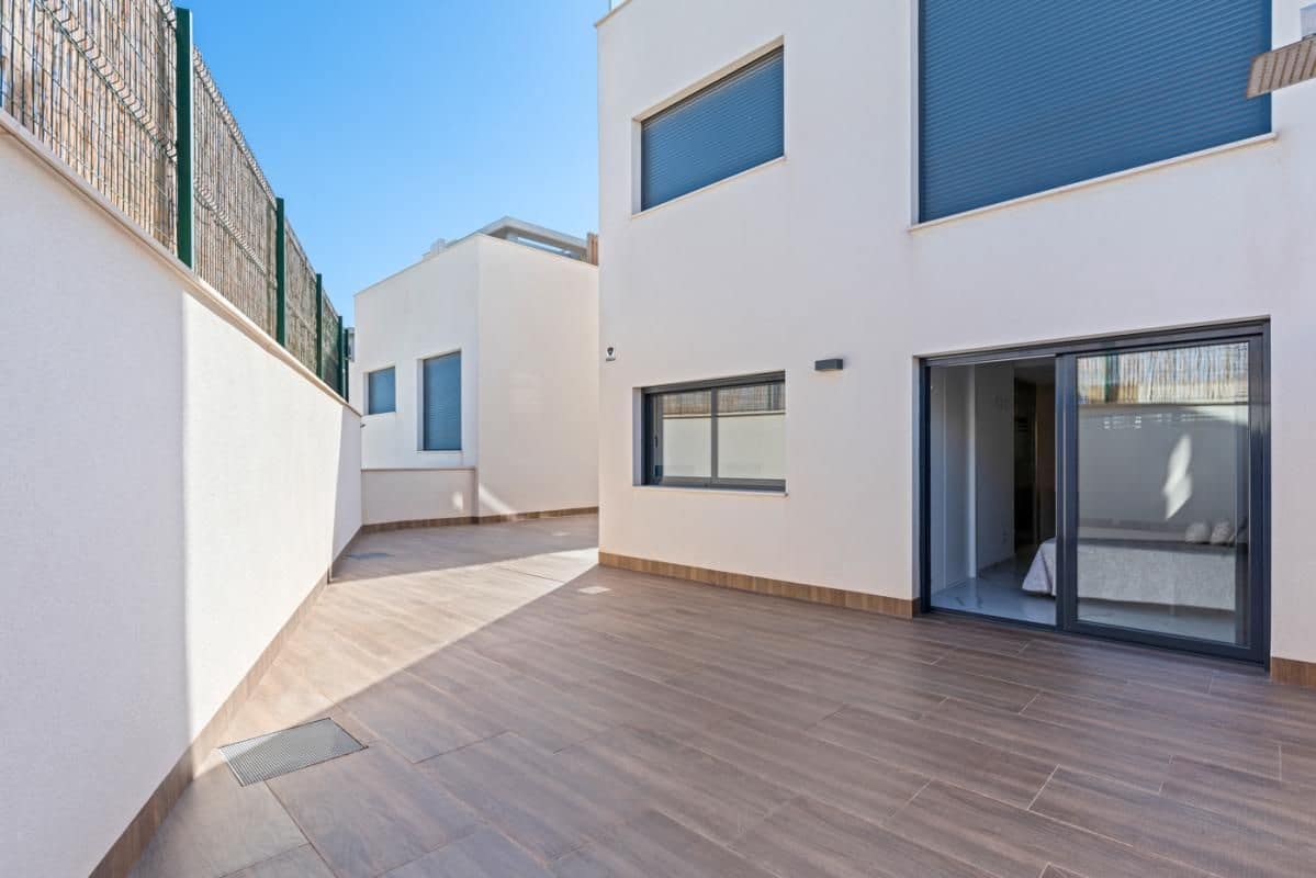 3 makuuhuone Bungalow myytävänä paikassa San Miguel de Salinas mukana uima-altaan - 399 000 € (Ref: 10027338)