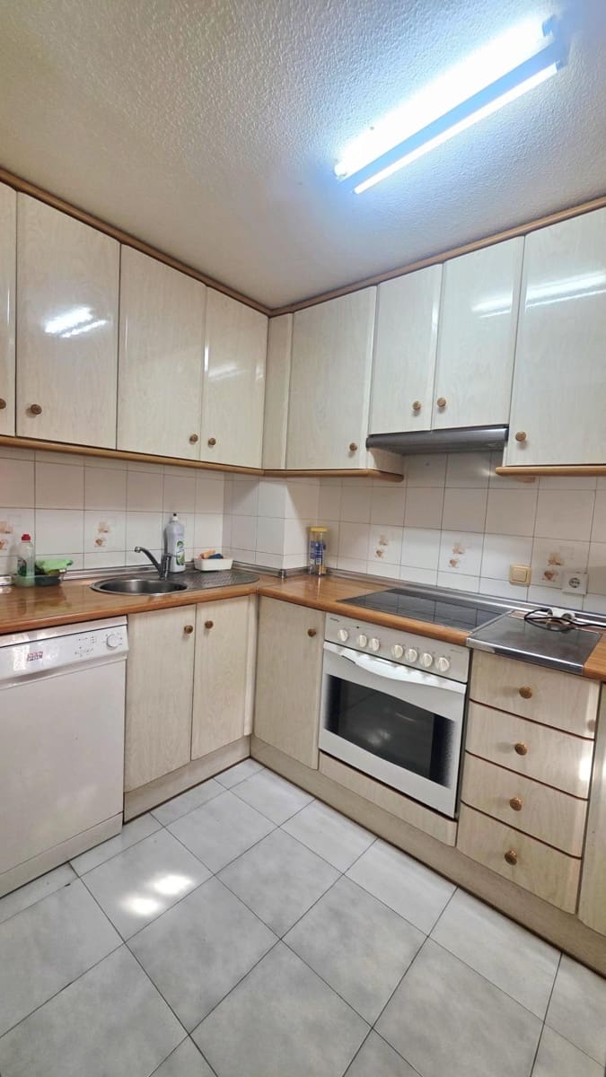 2 soveværelse Lejlighed til salg i Torrevieja med swimmingpool - € 133.000 (Ref: 10033961)