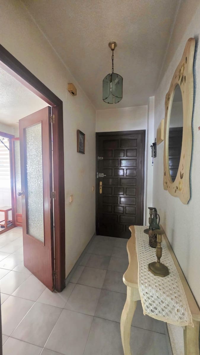 2 soveværelse Lejlighed til salg i Torrevieja med swimmingpool - € 133.000 (Ref: 10033961)