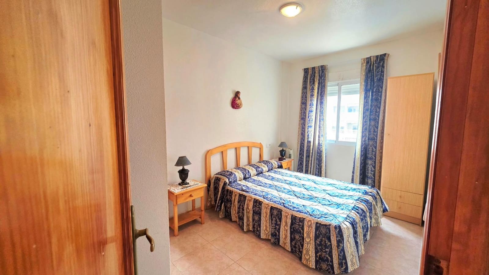 2 makuuhuone Huoneisto myytävänä paikassa Torrevieja mukana uima-altaan - 135 000 € (Ref: 10033963)