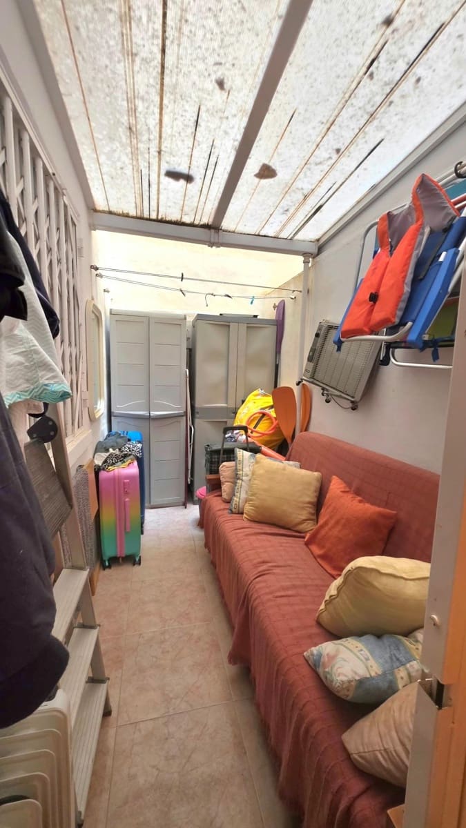 Apartamento de 2 habitaciones en Torrevieja en alquiler con piscina - 700 € (Ref: 10035385)