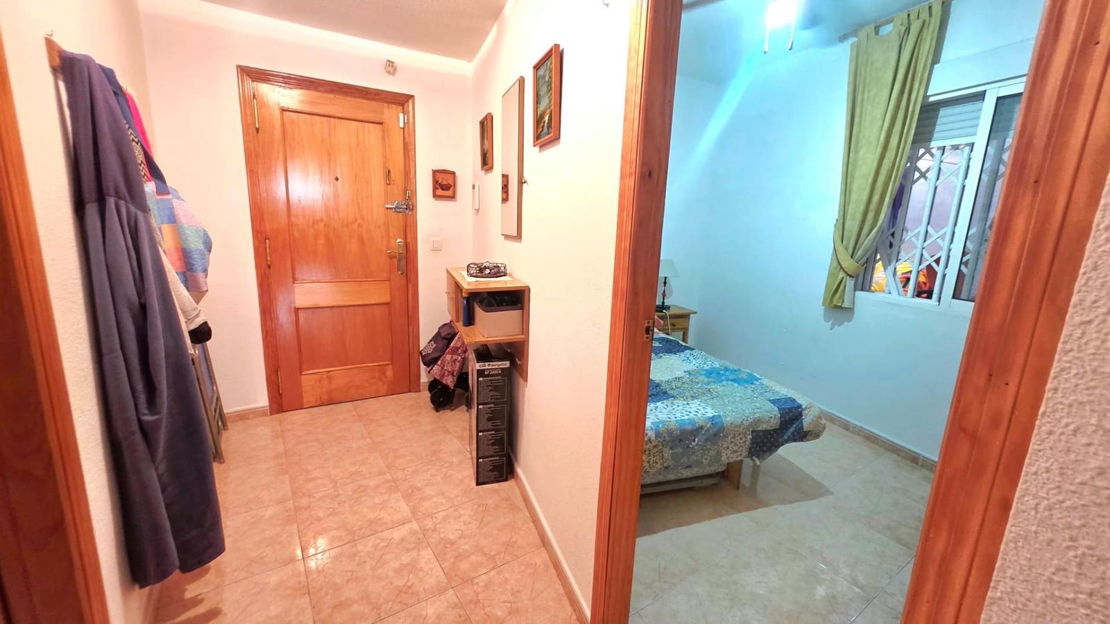 Apartamento de 2 habitaciones en Torrevieja en alquiler con piscina - 700 € (Ref: 10035385)