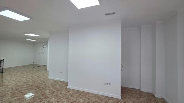 Komercyjne do wynajęcia w Centro, Torrevieja - 1 500 € (Ref: 10044821)