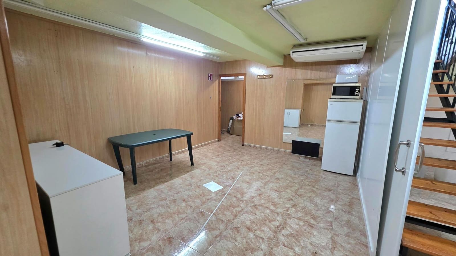Komercyjne do wynajęcia w Torrevieja - 1 500 € (Ref: 10044821)