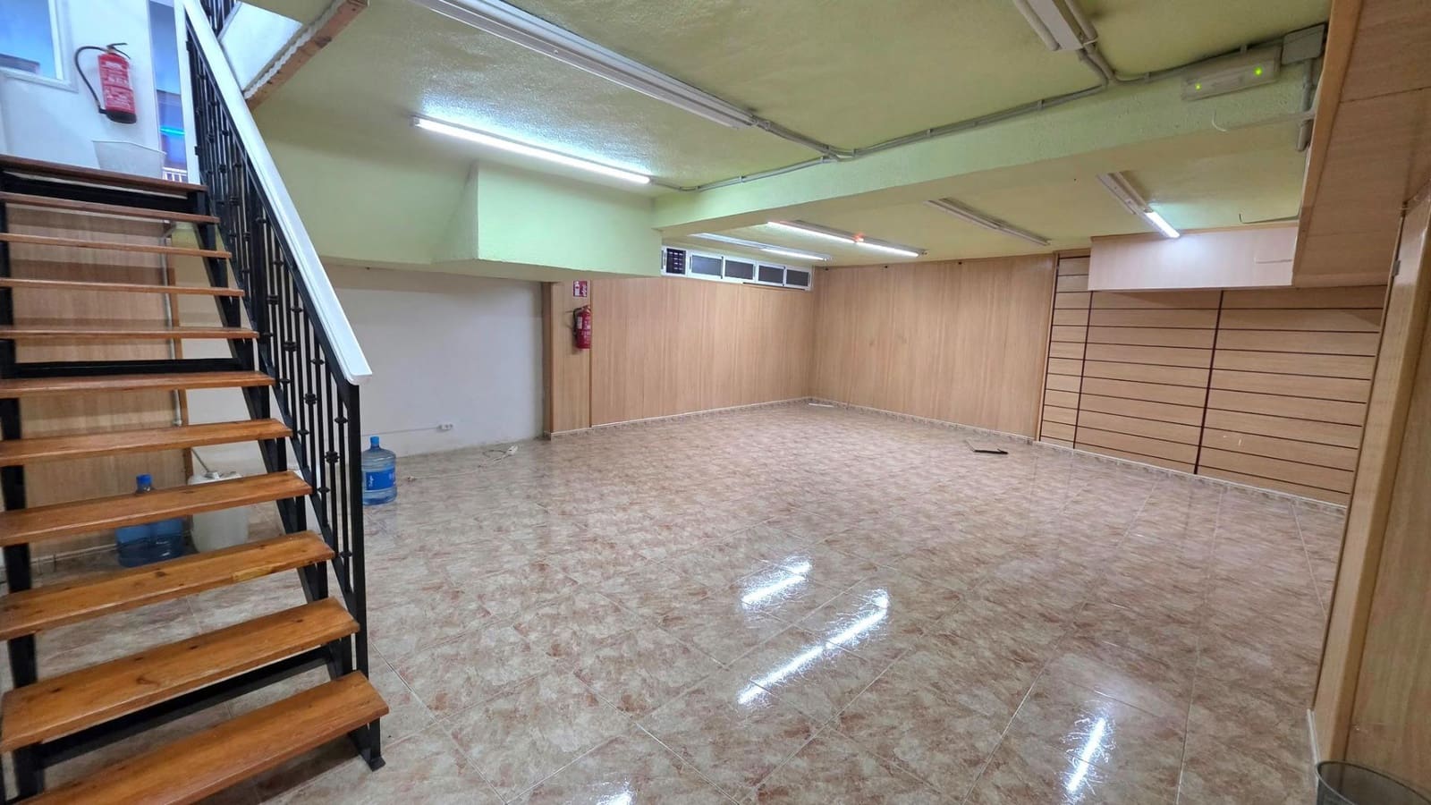 Komercyjne do wynajęcia w Torrevieja - 1 500 € (Ref: 10044821)
