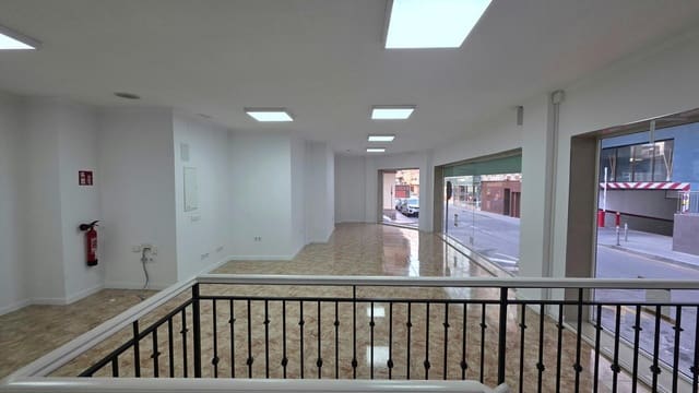 Komercyjne do wynajęcia w Centro, Torrevieja - 1 500 € (Ref: 10044821)