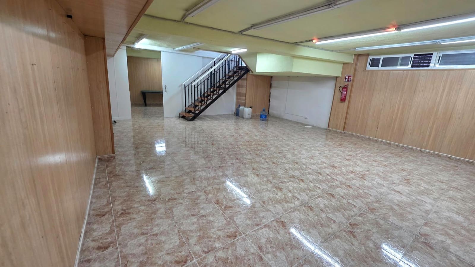 Komercyjne do wynajęcia w Torrevieja - 1 500 € (Ref: 10044821)