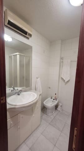 2 chambre Appartement à vendre à Centro, Torrevieja avec piscine - 130 000 € (Ref: 10067937)