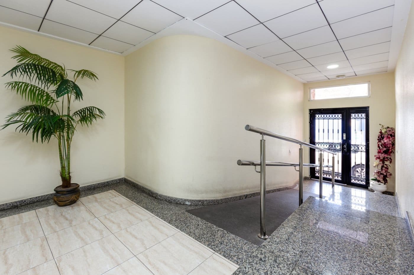 2 soverom Leilighet til leie i Torrevieja - € 780 (Ref: 10075660)