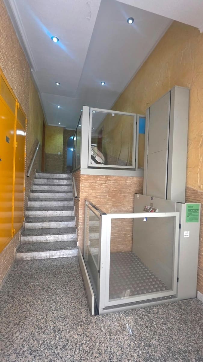 3 sypialnia Penthouse na sprzedaż w Torrevieja z basenem - 200 000 € (Ref: 10098418)