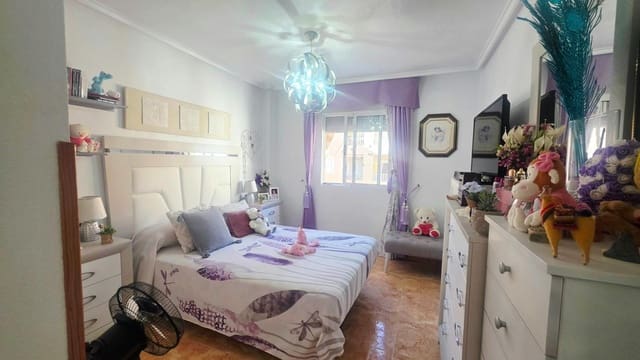 3 sypialnia Penthouse na sprzedaż w Torrevieja z basenem - 200 000 € (Ref: 10098418)