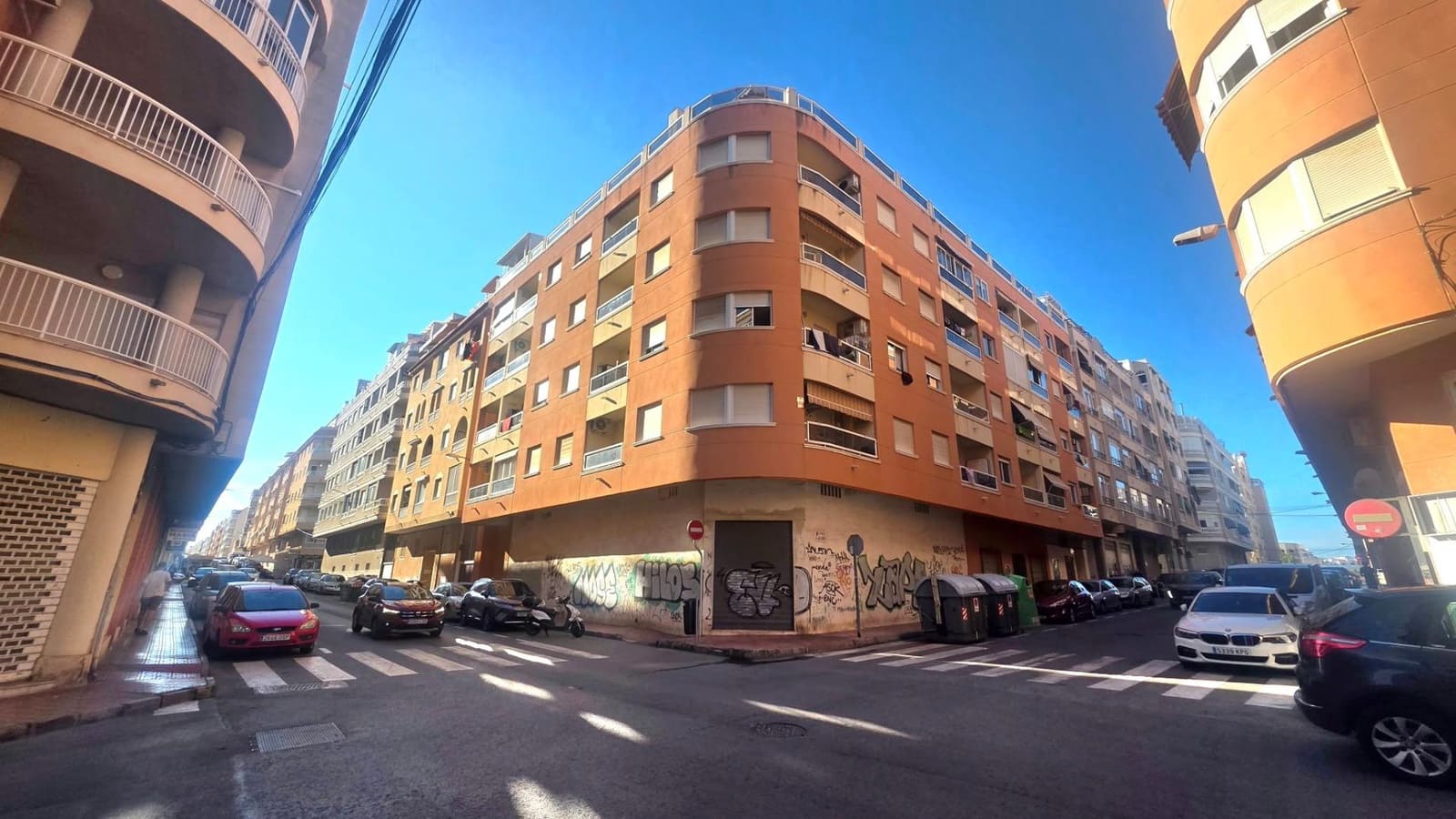 3 sypialnia Penthouse na sprzedaż w Torrevieja z basenem - 200 000 € (Ref: 10098418)