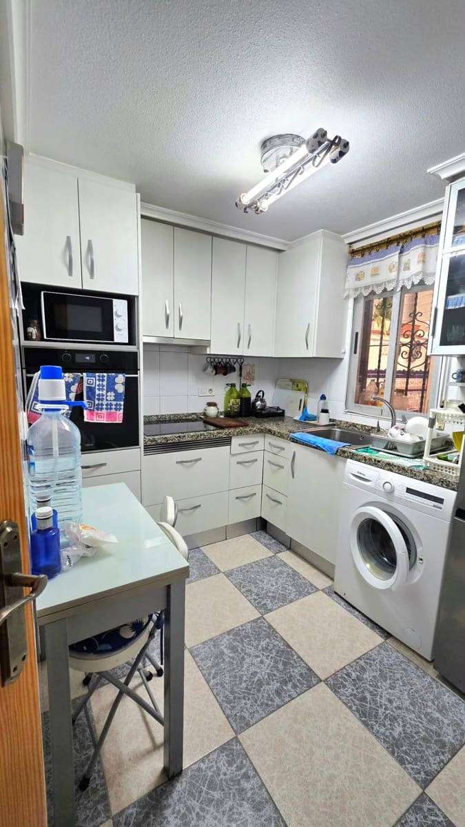 2 Zimmer Wohnung zu verkaufen in Torrevieja - 165.000 € (Ref: 10109687)