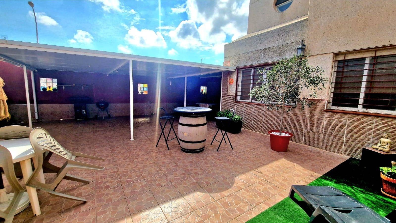 3 bedroom Villa for sale in Torrevieja with garage - € 229,990 (Ref: 10132005)
