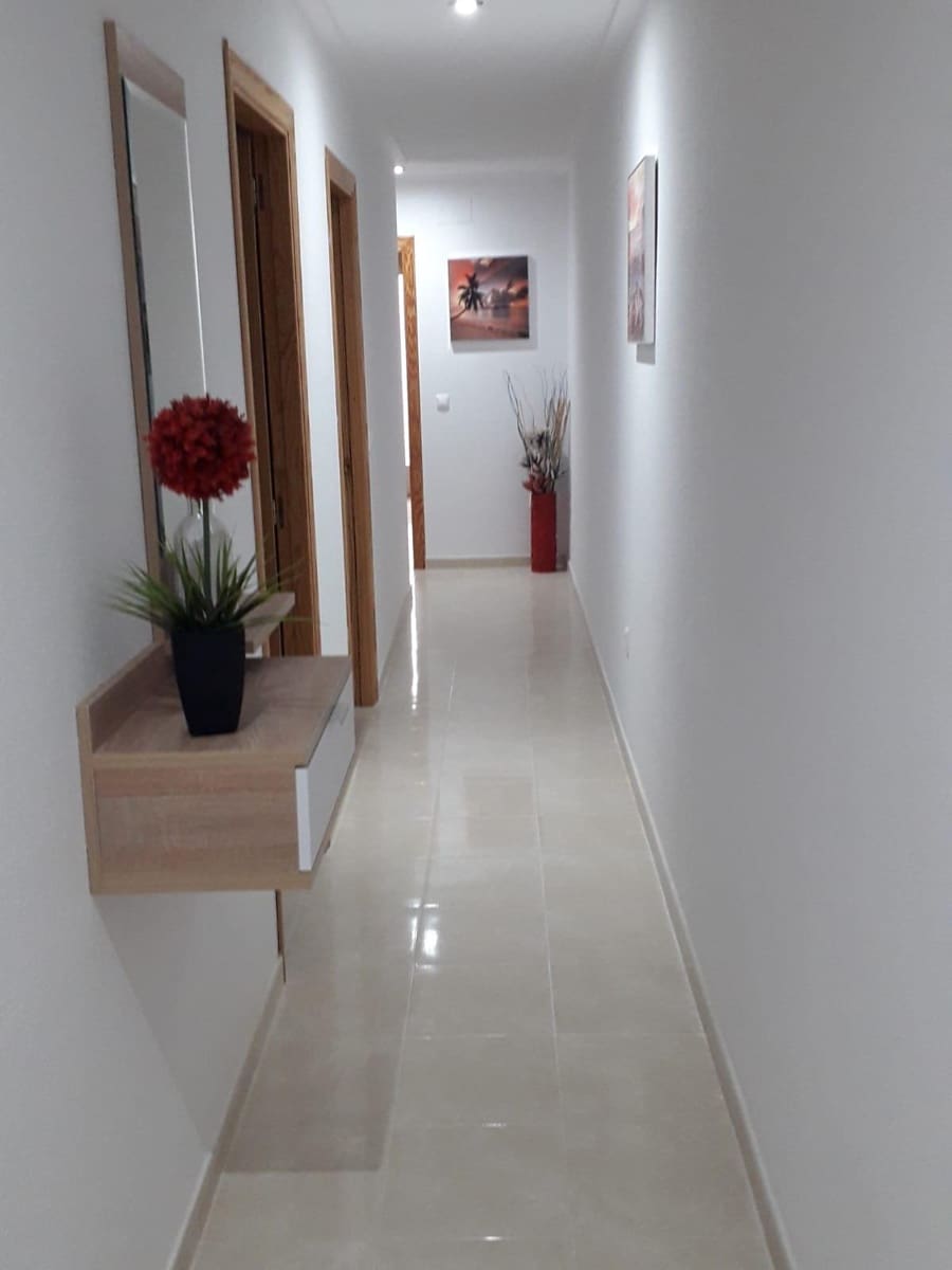 2 soverom Leilighet til leie i Almoradi med svømmebasseng garasje - € 650 (Ref: 10184913)