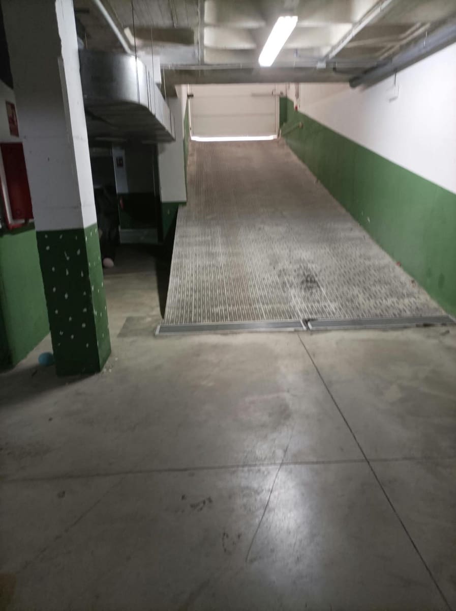 2 soverom Leilighet til leie i Almoradi med svømmebasseng garasje - € 650 (Ref: 10184913)
