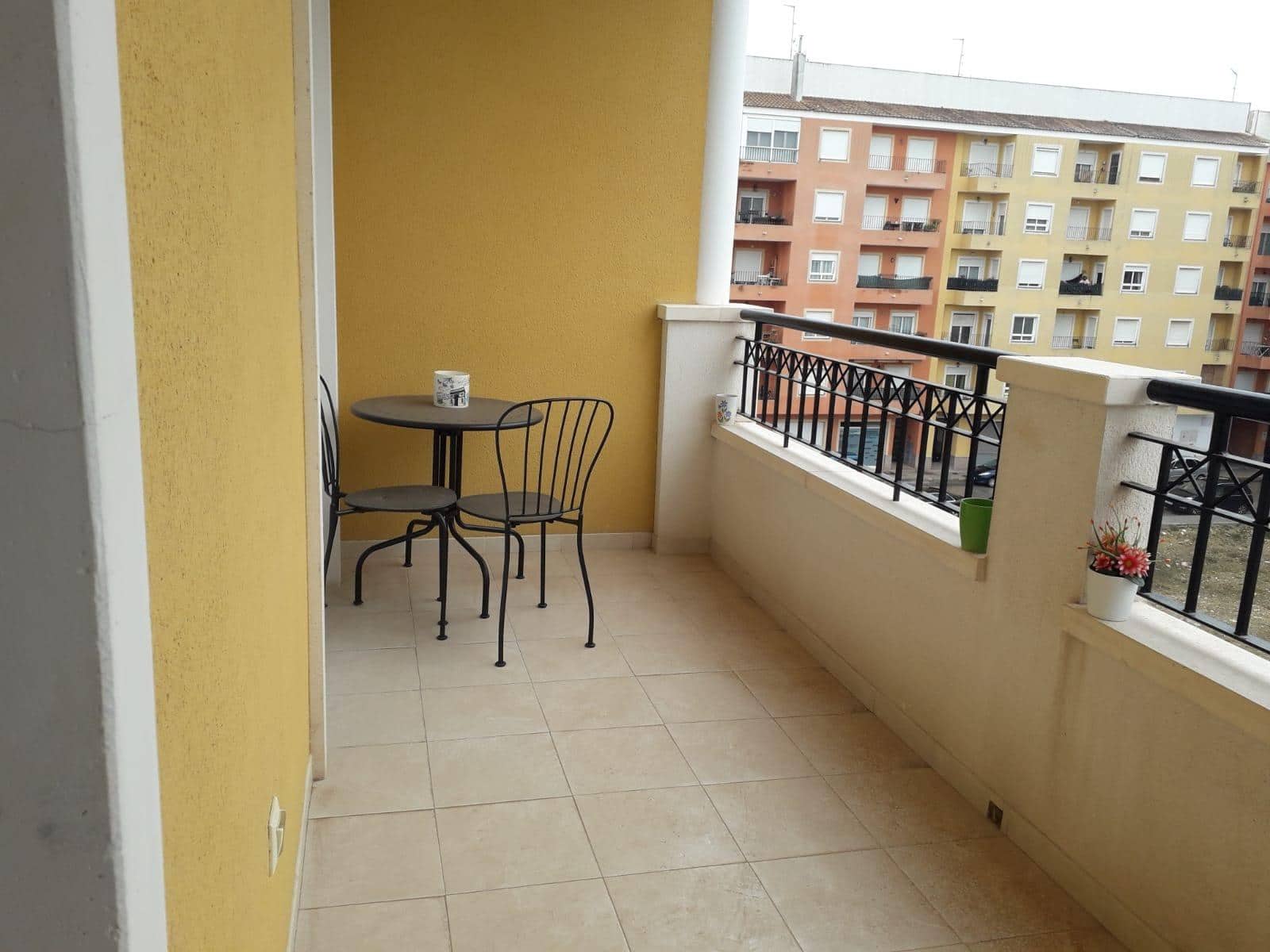 2 soverom Leilighet til leie i Almoradi med svømmebasseng garasje - € 650 (Ref: 10184913)