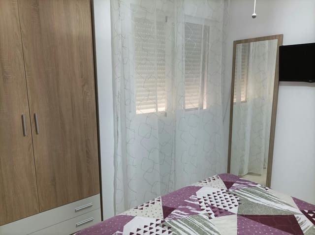 2 soveværelse Lejlighed til leje i Almoradí med swimmingpool garage - € 650 (Ref: 10184913)