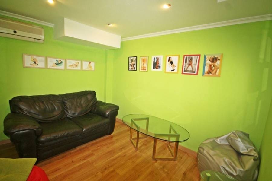 Local Comercial en Torrevieja en venta - 263.157 € (Ref: 3461237)