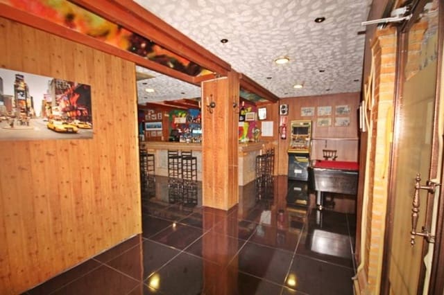 Commercial for sale in Playa del Cura, Torrevieja - € 263,157 (Ref: 3461237)