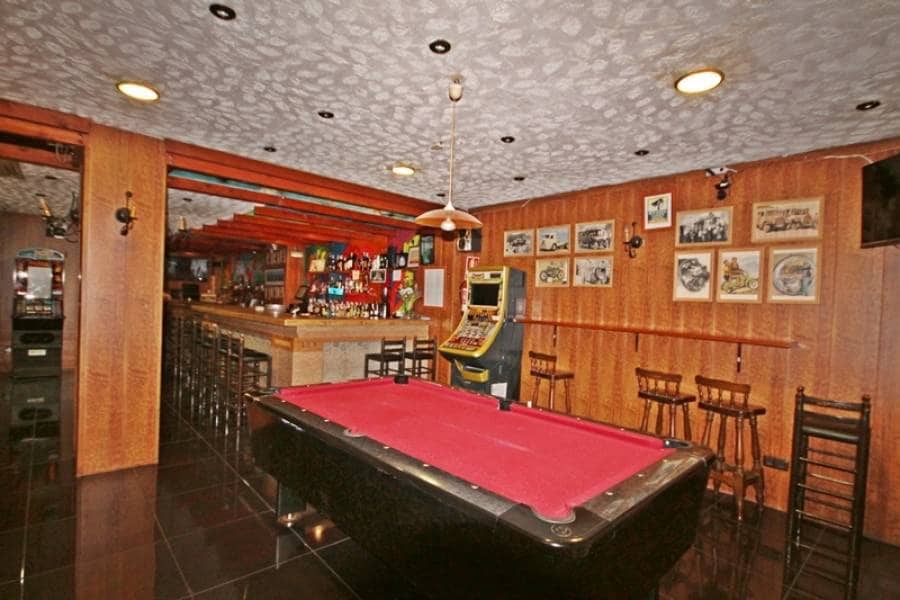 Commercial for sale in Torrevieja - € 263,157 (Ref: 3461237)